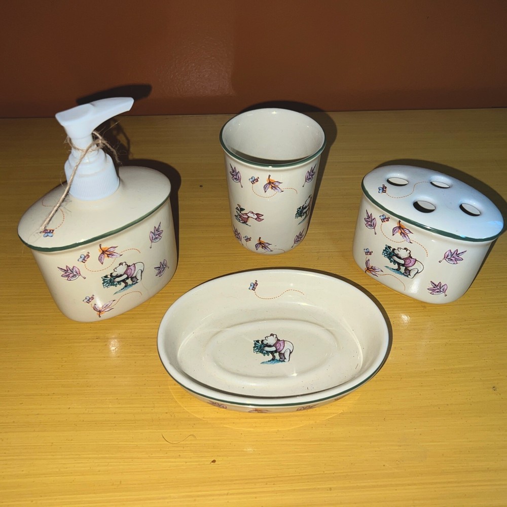 Disney Parks Winnie the Pooh Ceramic 4 Piece Bathroom Set New RETIRED