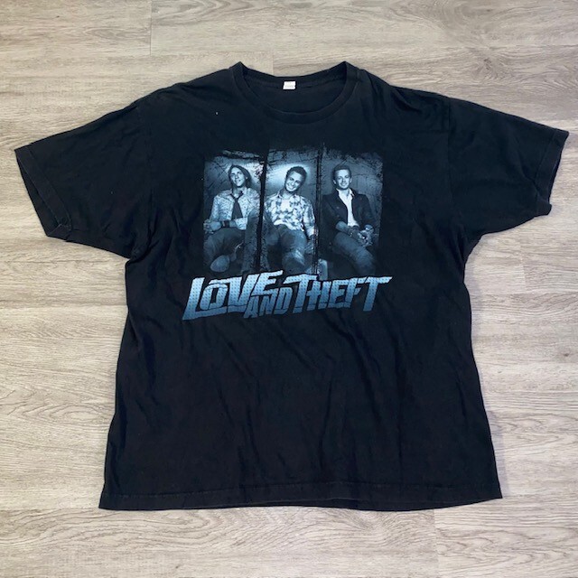 Love and Theft 2010 Concert Tour T Shirt Double Sided Mens XL Tultex