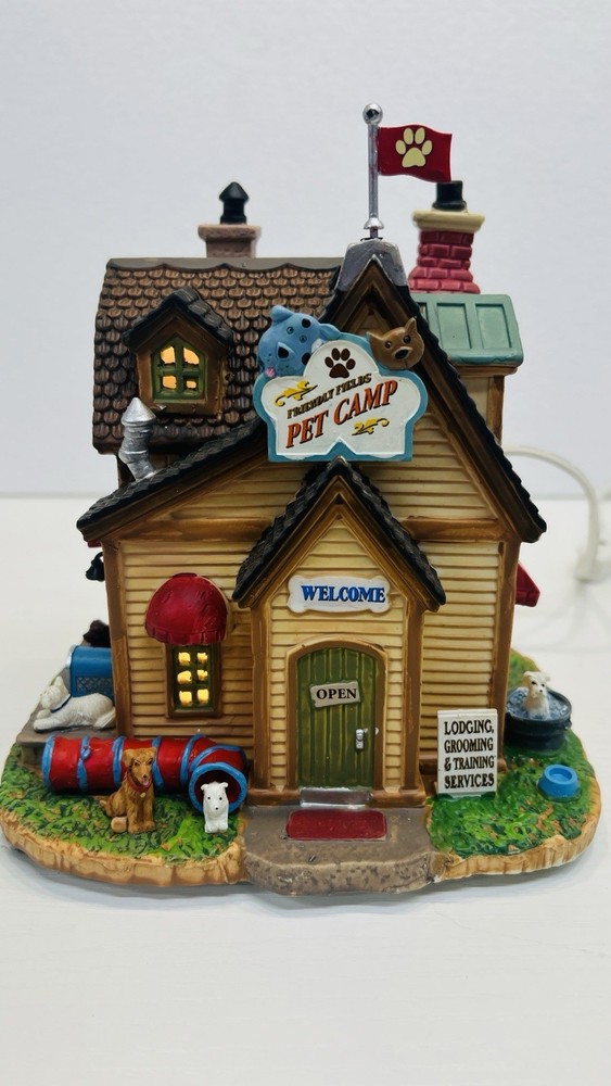 Lemax Village Collection “Friendly Fields Pet Camp” 45680 Extremely RARE & NEW!