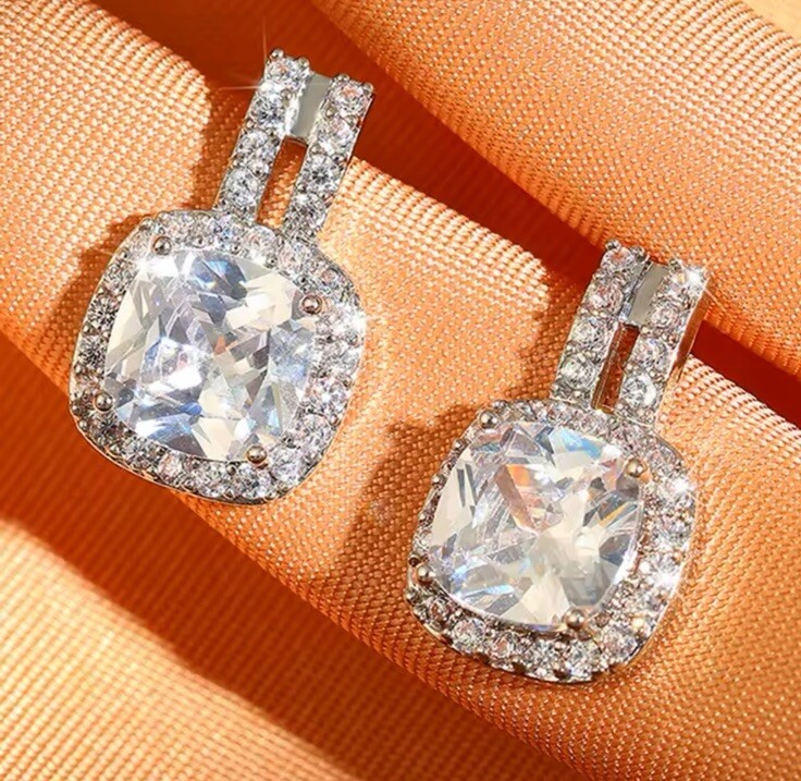 Fashion Shiny CZ Stud Earrings for Women White Cubic Zirconia Any Occasion