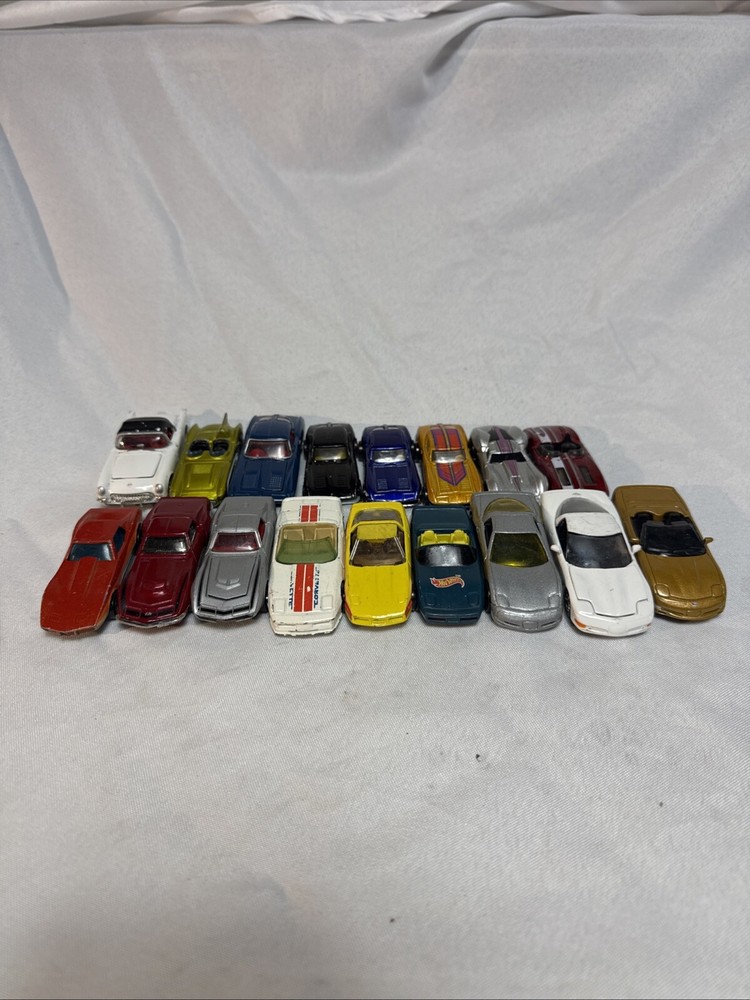 Corvette Model car lot, Hot wheels Matchbox and other brands, Lot of 17