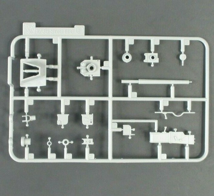 1/35 Dragon Heuschrecke IVb Grasshopper Model Kit Parts Tree F 6439