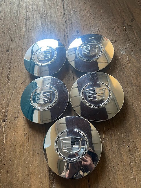 Set of 5 Chrome Cadillac Deville DTS GM Center Caps 9594259 DHS Used OEM