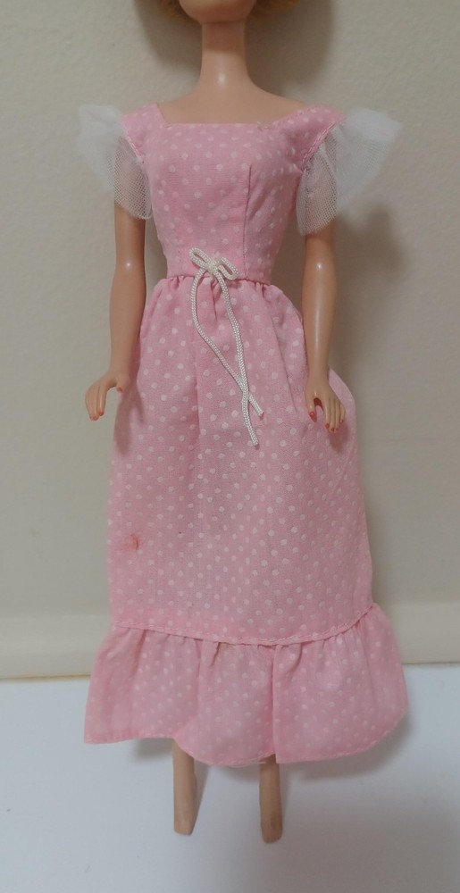 VINTAGE: #7796 Original 1973 Barbie Sweet 16 dress in excellent condition