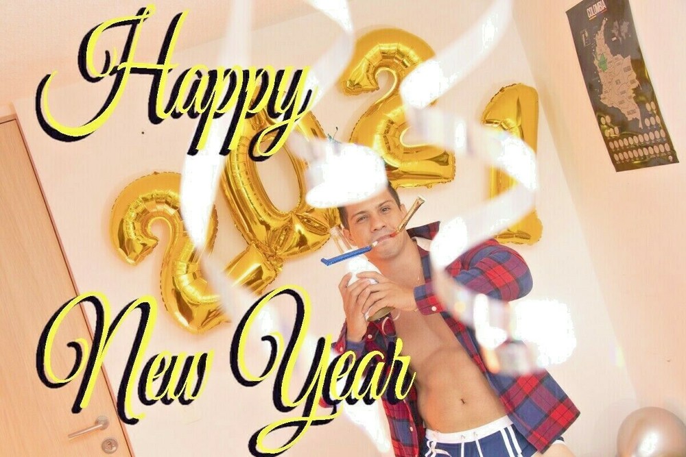 20 New Year Decorative Postcards with a New Years Greeting on each.-image