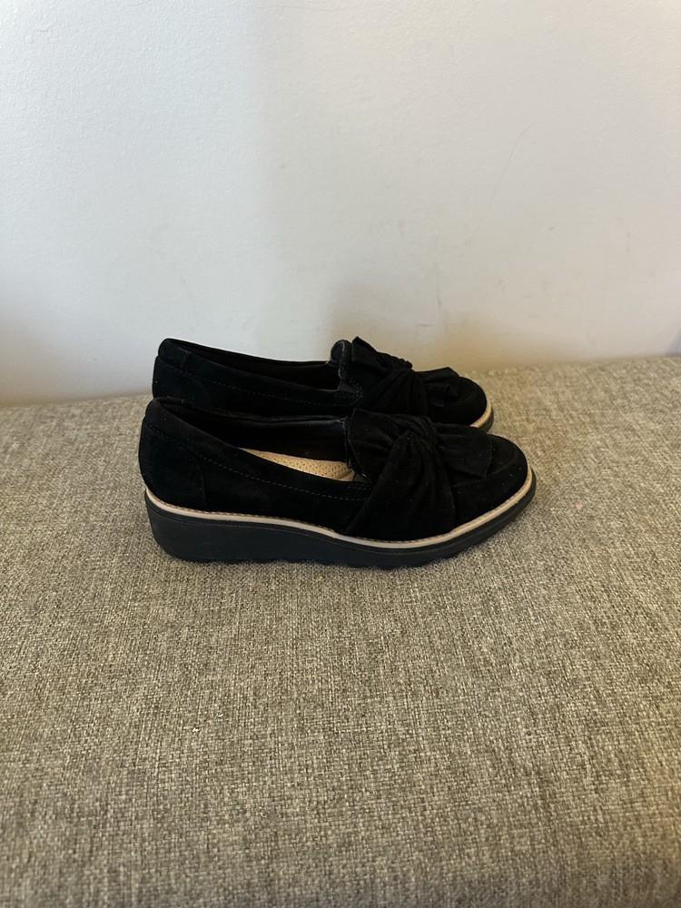 Clark’s Black Suede Slip On Loafers Size 5
