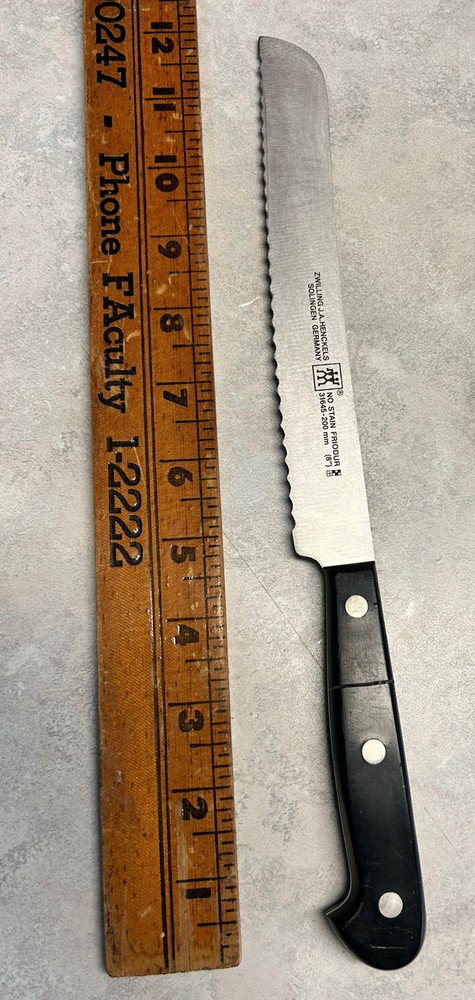 J.A. Cuchillo de pan de 8