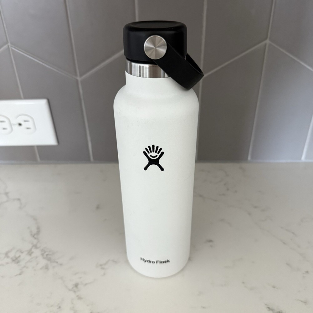 24oz Hydro Flask Stainless Steel Water Bottle in White