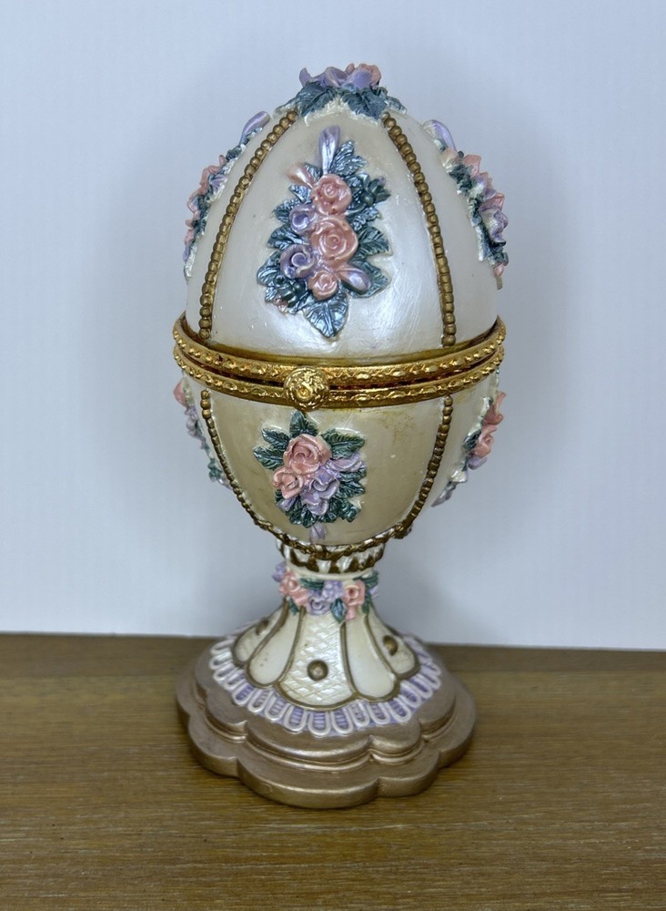 Vintage Hinged Egg Trinket Box White With Delicate Flowers