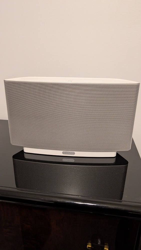 SONOS Play: 5,SS, Wireless Music Speaker System. White. Sounds GREAT !