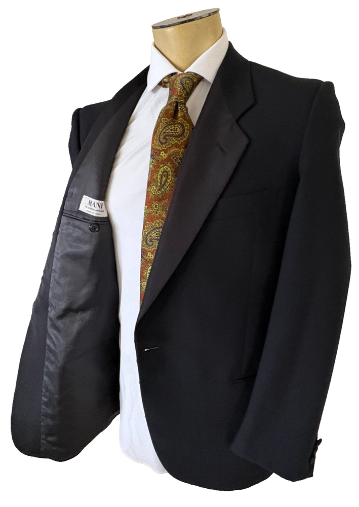Giorgio Armani Mani Black Wool 1-Button Tuxedo Jacket for Men Size 42R
