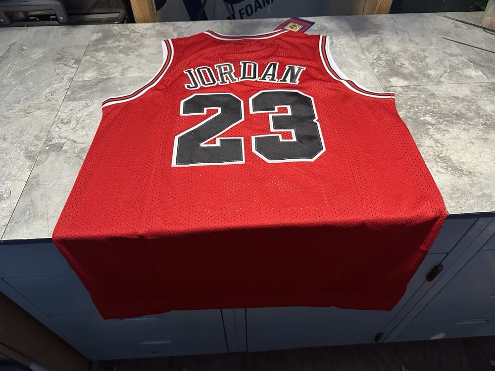 NWT Mitchell & Ness Hardwood Classics Michael Jordan Red Bulls Jersey Size Med