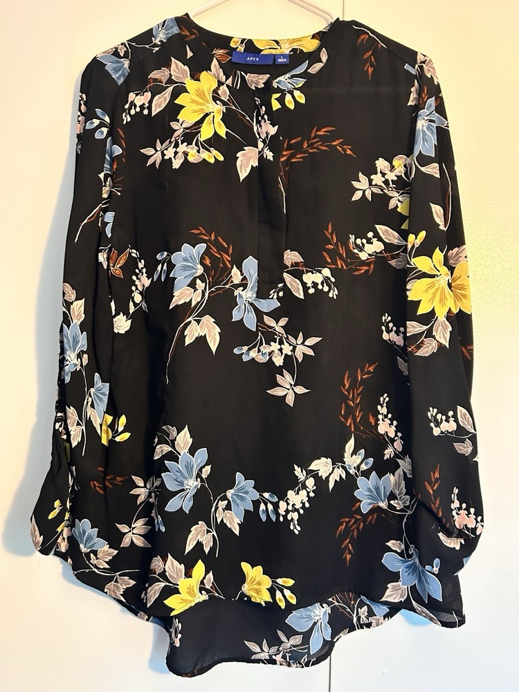 Apt 9-  Womens Size Large- Floral Print Long Sleeve Blouse Top Shirt