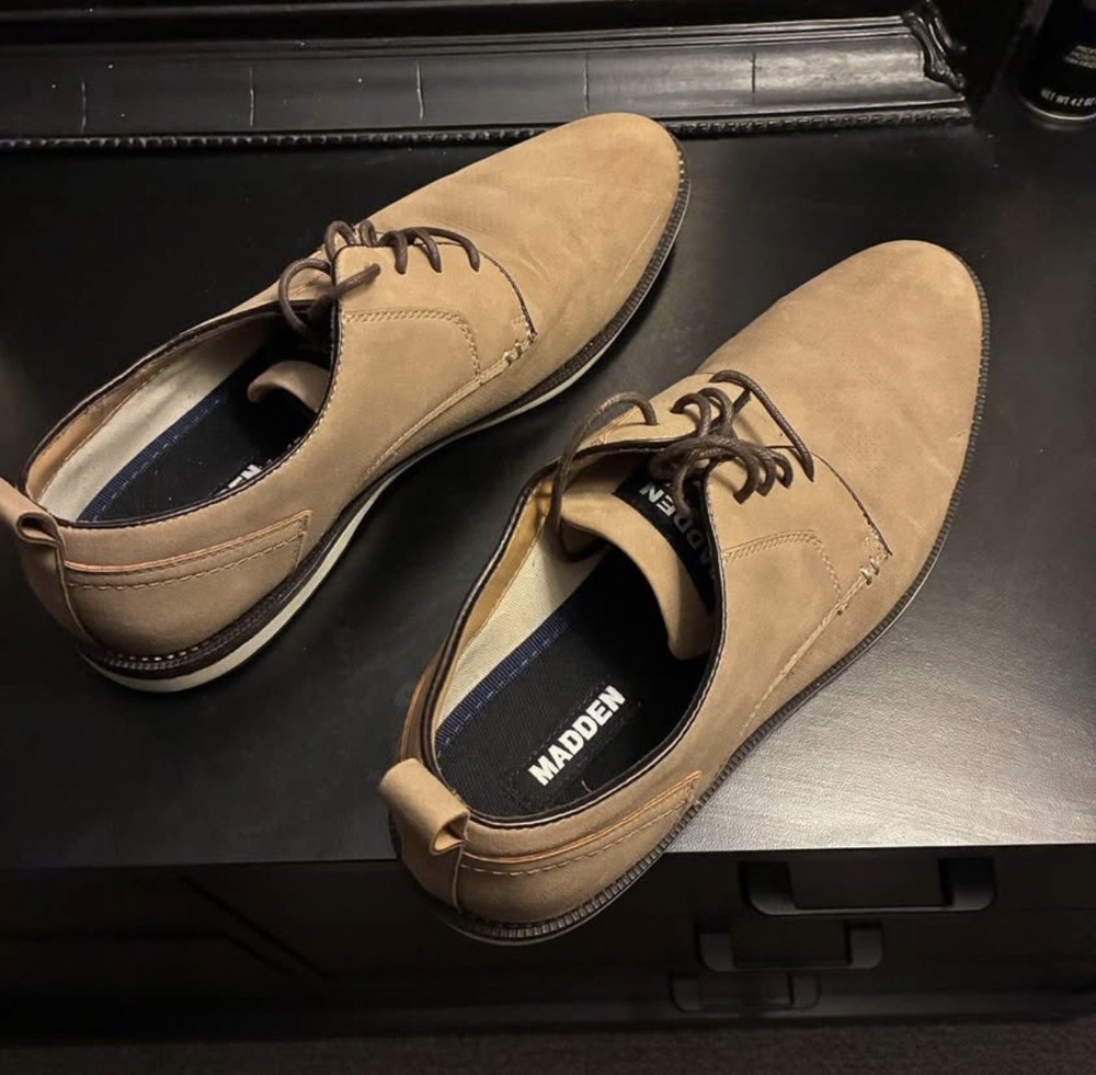 Steve Madden Dress Shoes, Size 10.5, Very Stylish and lightweight