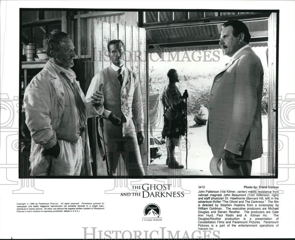 1996 Press Photo Val Kilmer and co stars in 