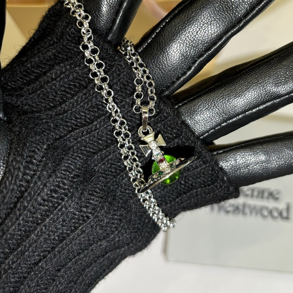 Vivienne Westwood Green Orb Necklace with Gift Box 036