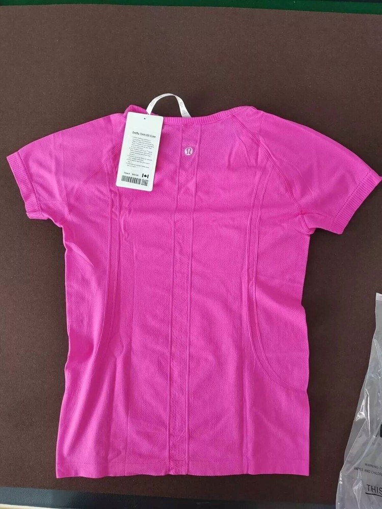 Lululemon Yoga Swiftly Tech Girl Sports Short sleeved T-shirt Mint rose