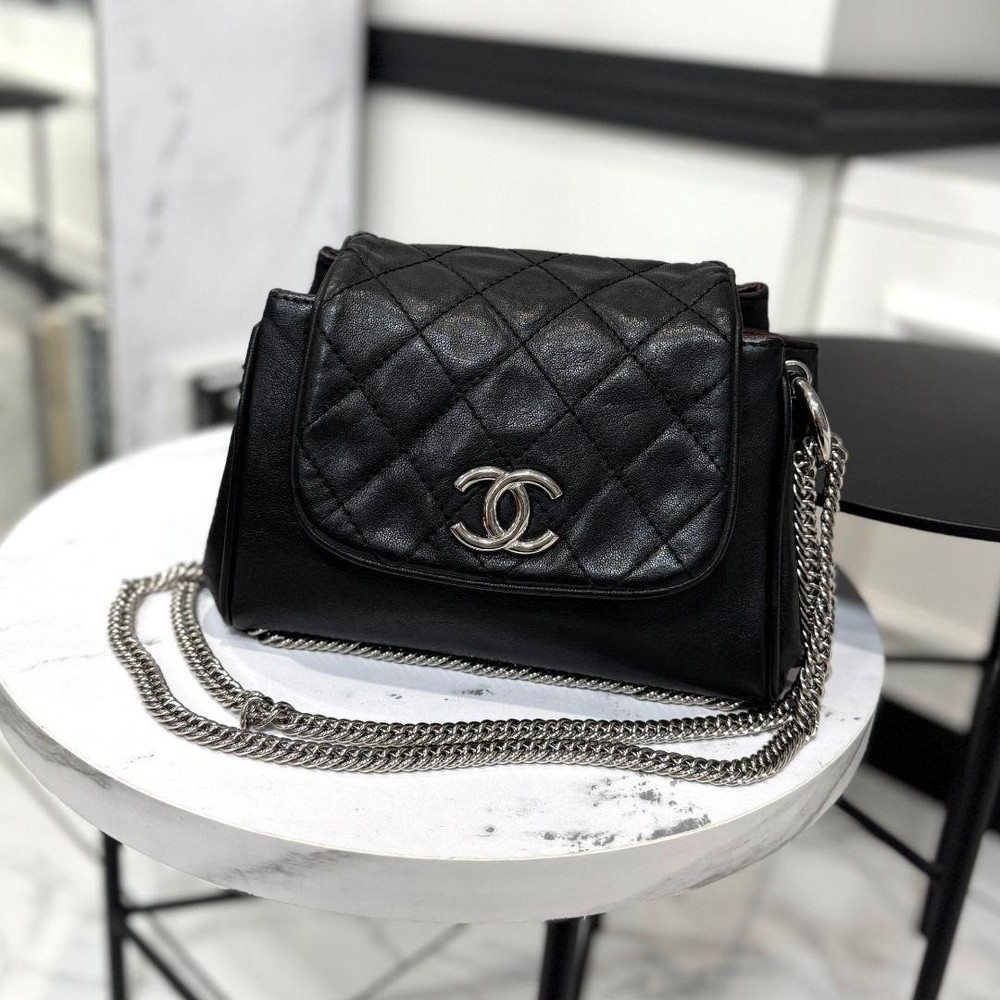 CHANEL Calfskin Matrasse Chain Bag, Black