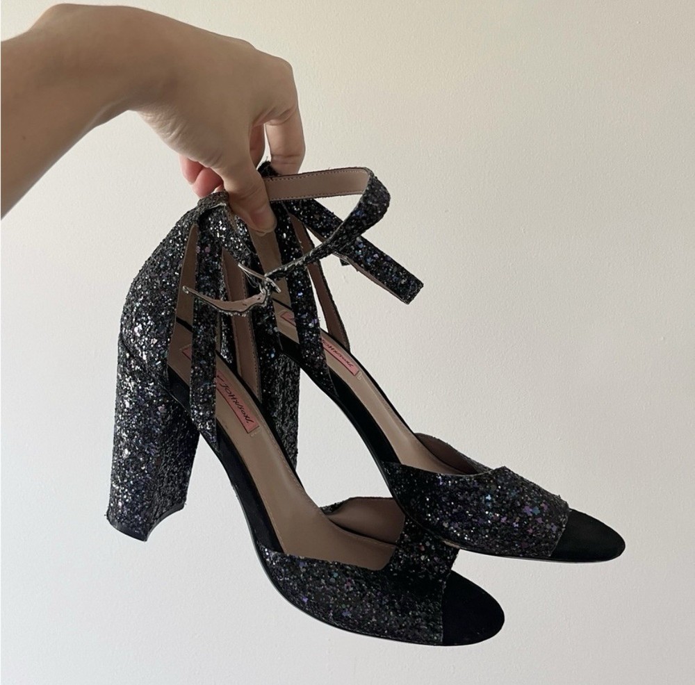Betsey Johnson Sparkly Black Glissten Heels Size 9.5 Party Cocktail NYE Glam