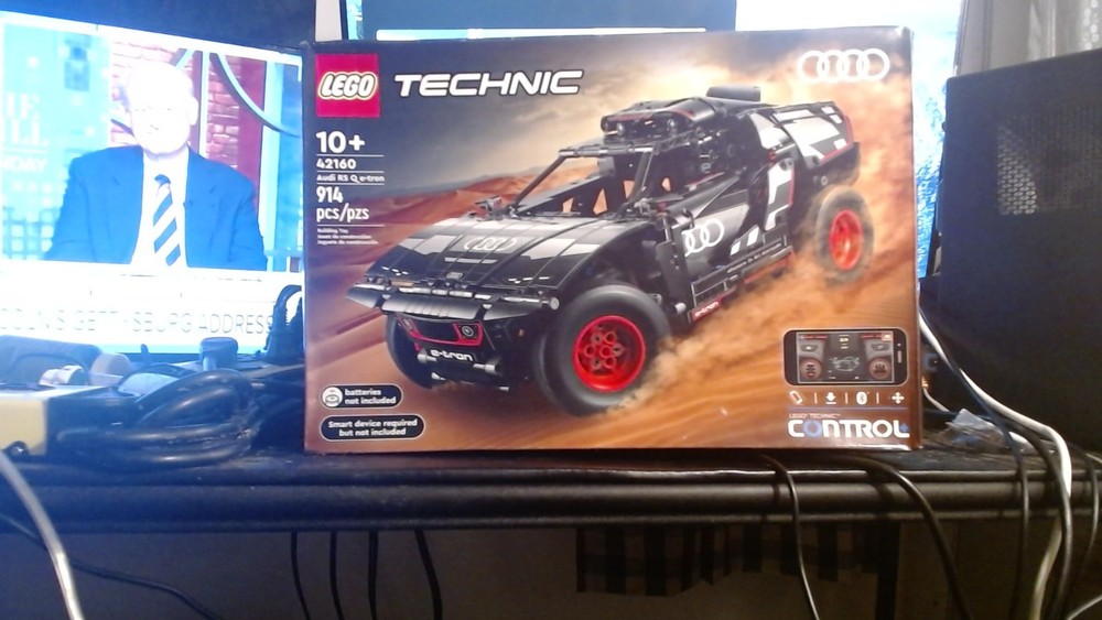 LEGO TECHNIC: Audi Rs Q E-Tron (42160)