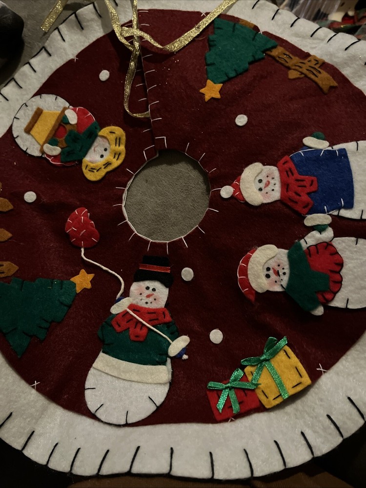 mini christmas tree skirt HOMEMADE   6” From 2 1/2” Middle Opening Total 14”