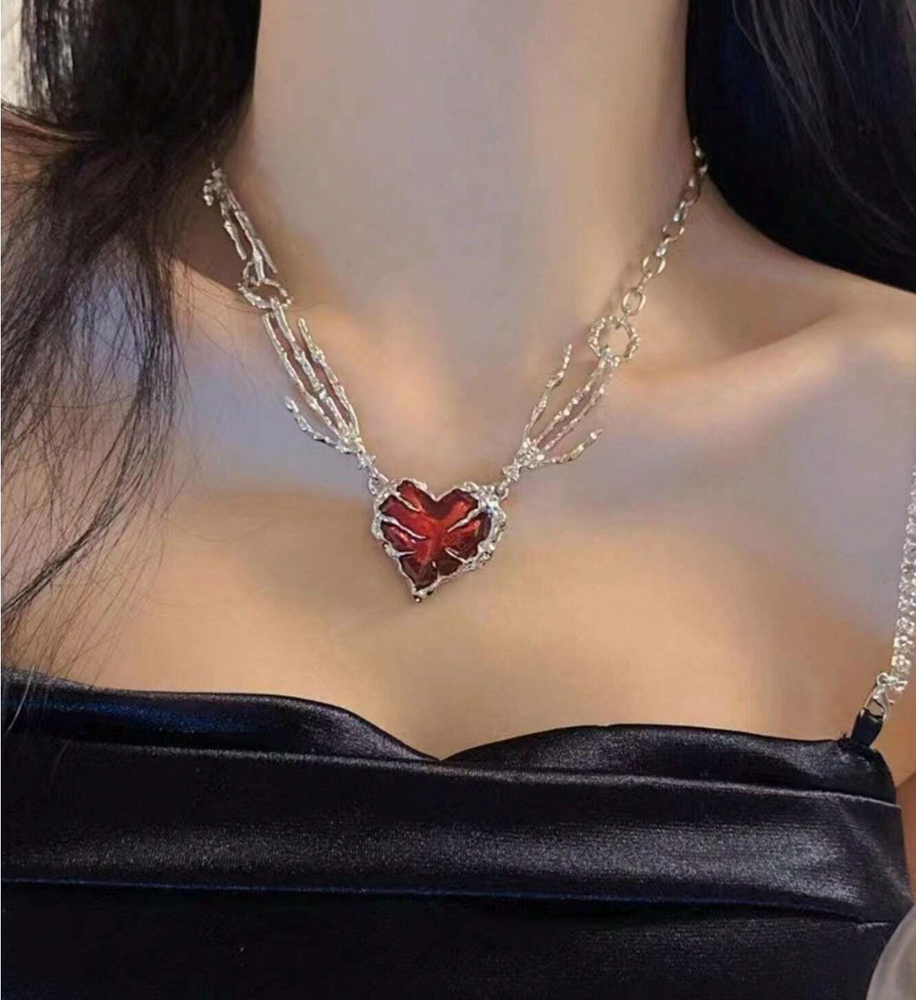 Womens Necklace Heart Pendant 18K Silver Plated Stainless Steel Gothic Jewelry