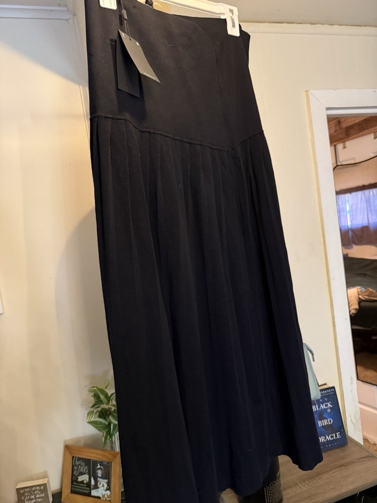 Massimo Dutti Elegant Black Women's Skirt