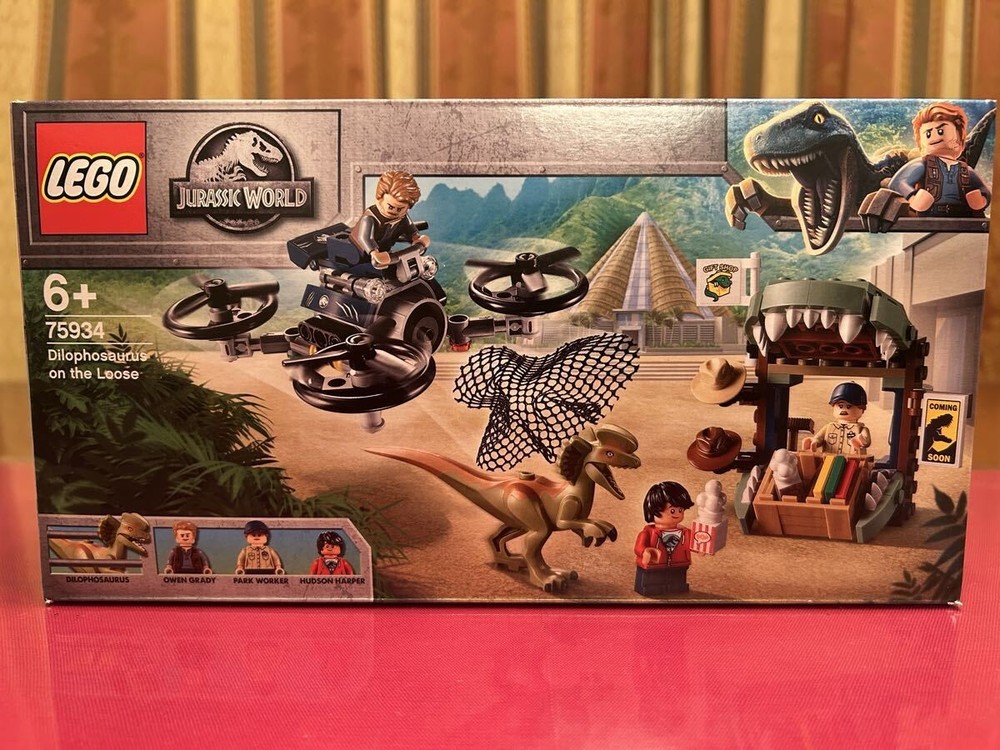 LEGO Jurassic World Dilophosaurus on the 75934 Block Toy Dinosaur Boy