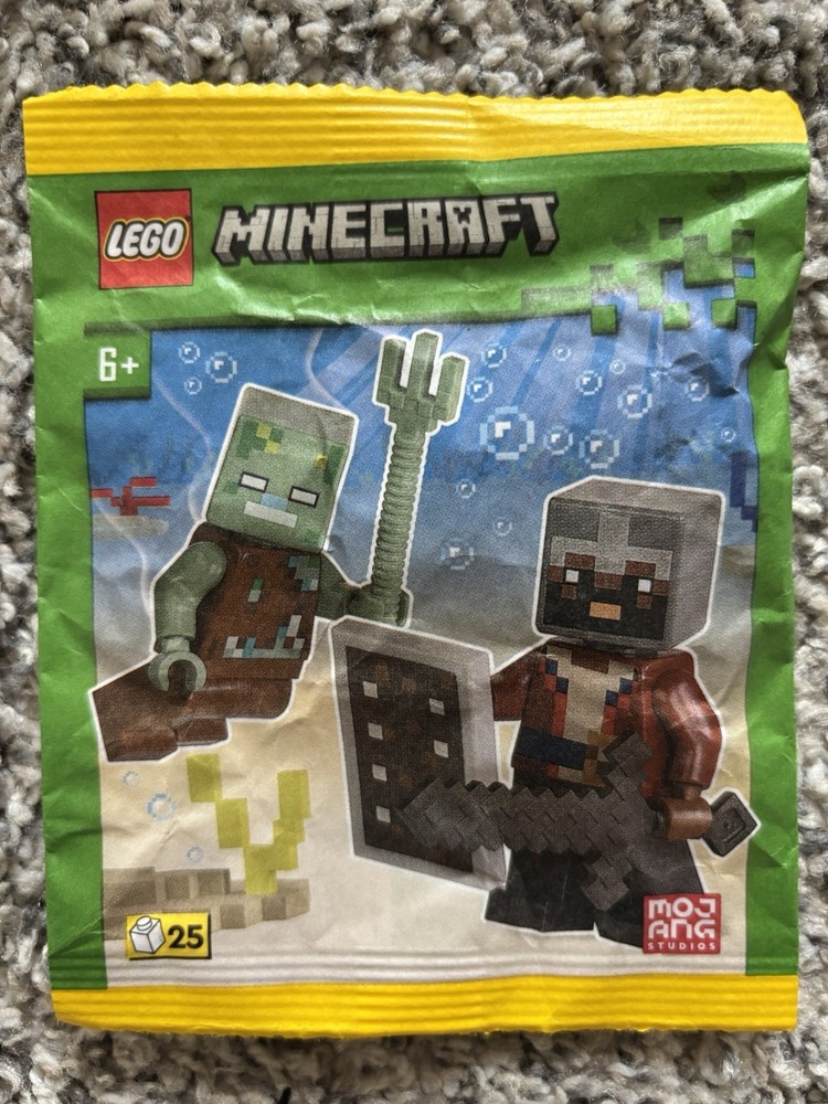 Lego Minecraft Drowned vs Hero Paper Bag Set