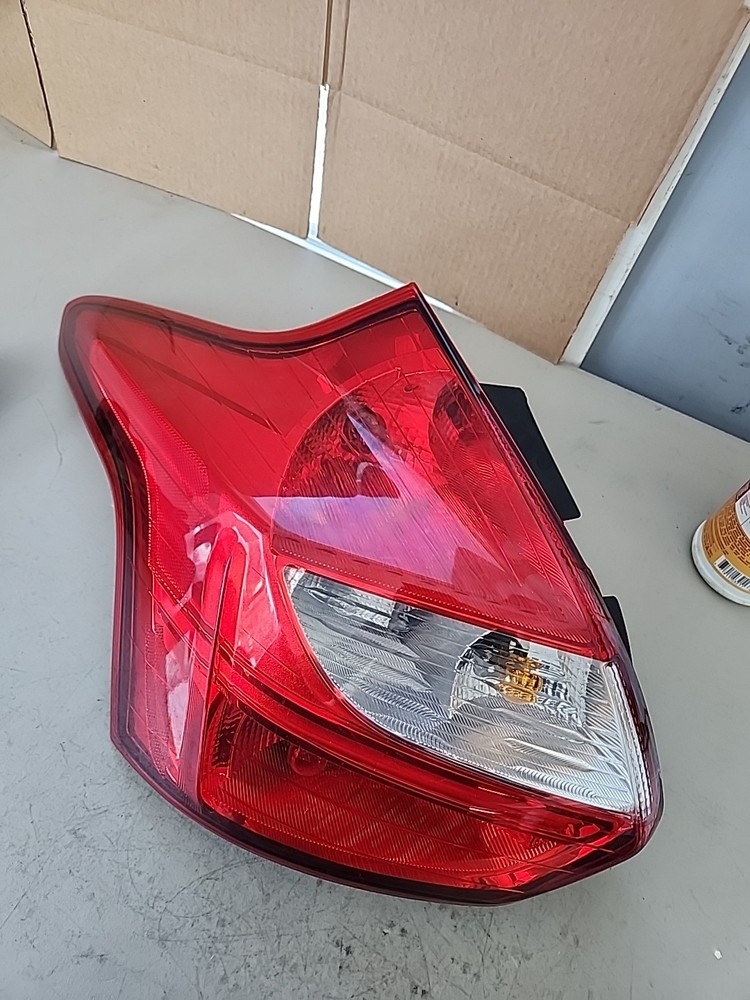 2012 Ford Focus driver left LH Tail Light Hatchback  DM5Z13405C