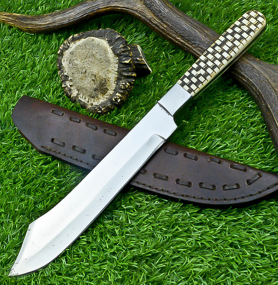 13 Inch Hand Forged J2 Steel Bowie Knife for Hunting and Camping UN-1536