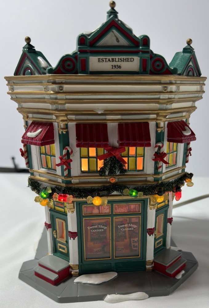 AS IS- Dept 56 Snow Village The Sweet Shop Candy Store #55300 Christmas w Cord