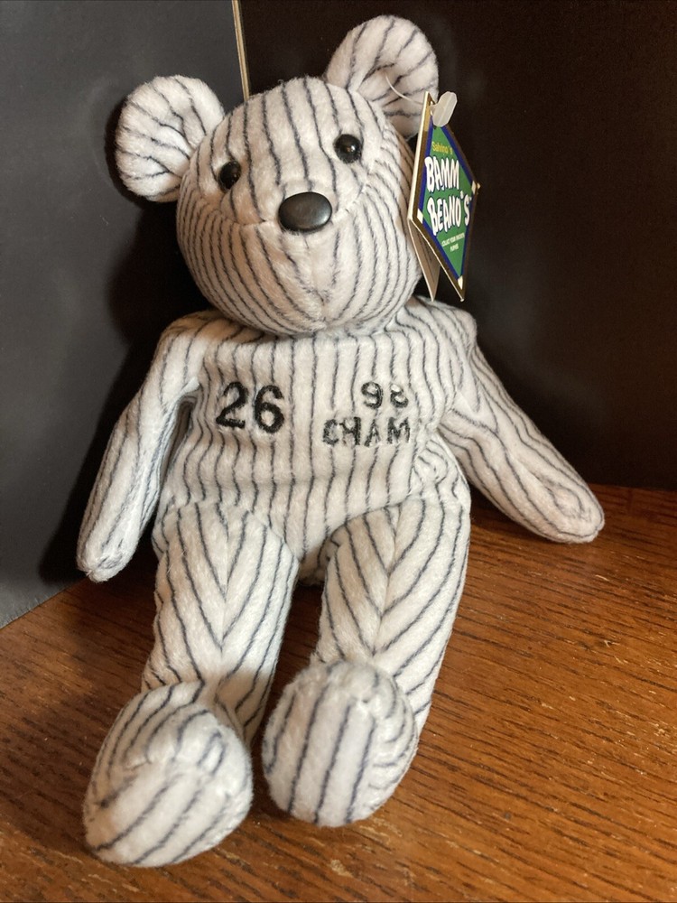 Salvo is BAMM Beanos Yankees 1998 Champs #26 Hernandez Plush Bear