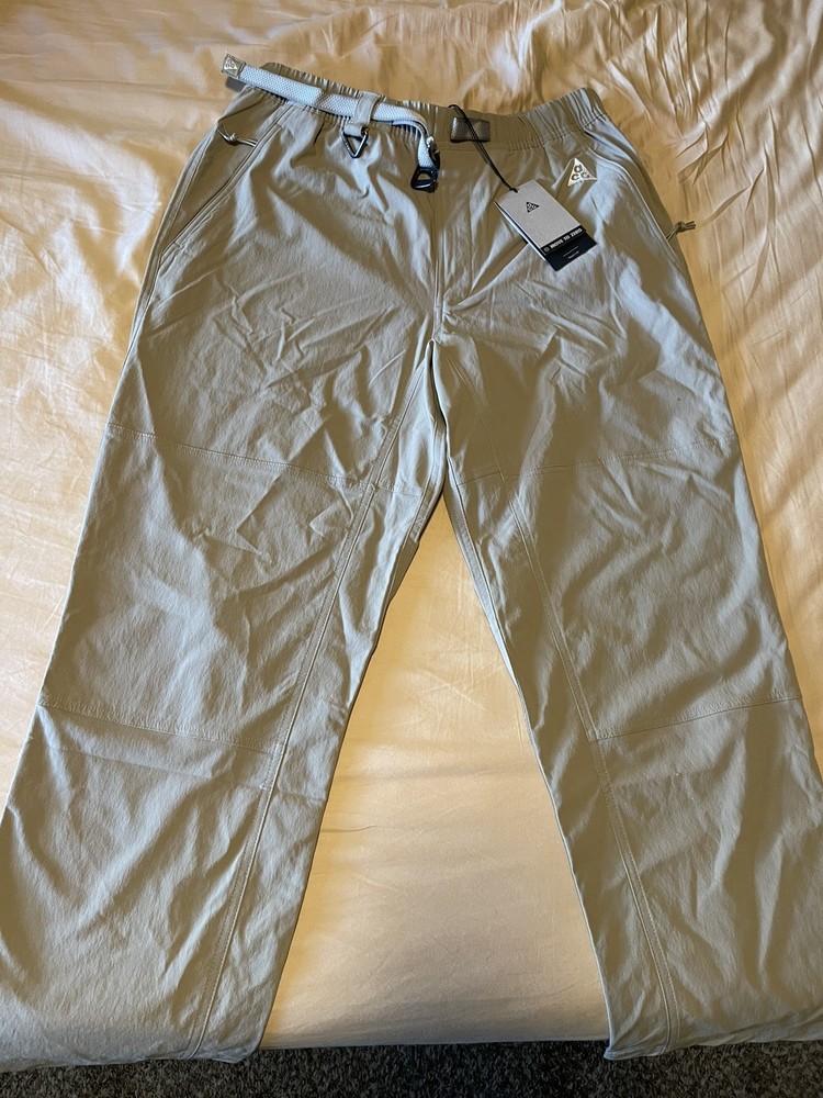 NWT $125 Nike ACG Men's UV Lightweight Hiking Pants Khaki FN2450-247 Size Large