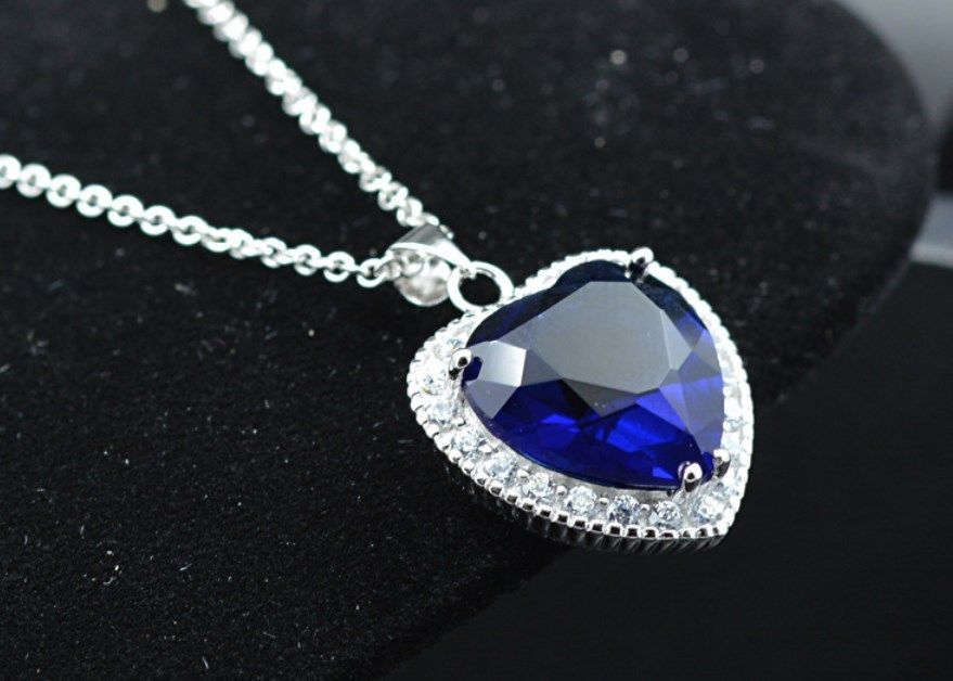 20-Piece Sterling Silver Rose Heart Spade Sapphire Crystal Pendant Gift Set