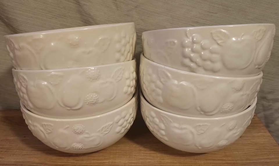 Libbey Off White Cream Embossed Fruit Rim Vegetable Bowls Set of 6