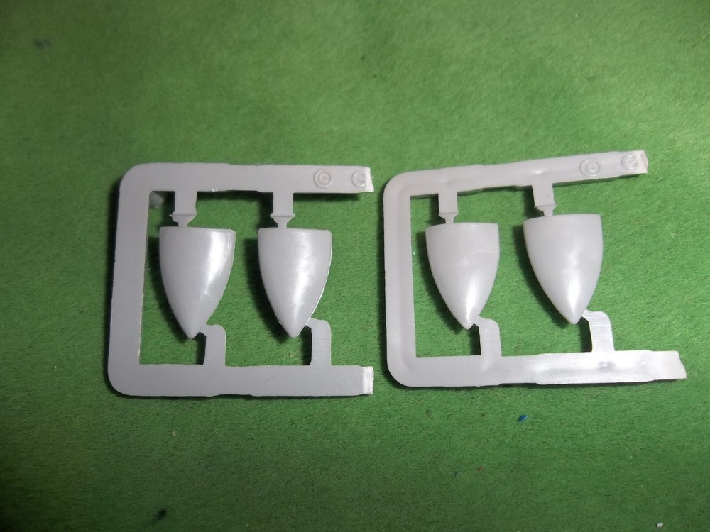 WARHAMMER  4 OLDHAMMER PLASTIC HIGH  ELF   SHIELDS   LOT S