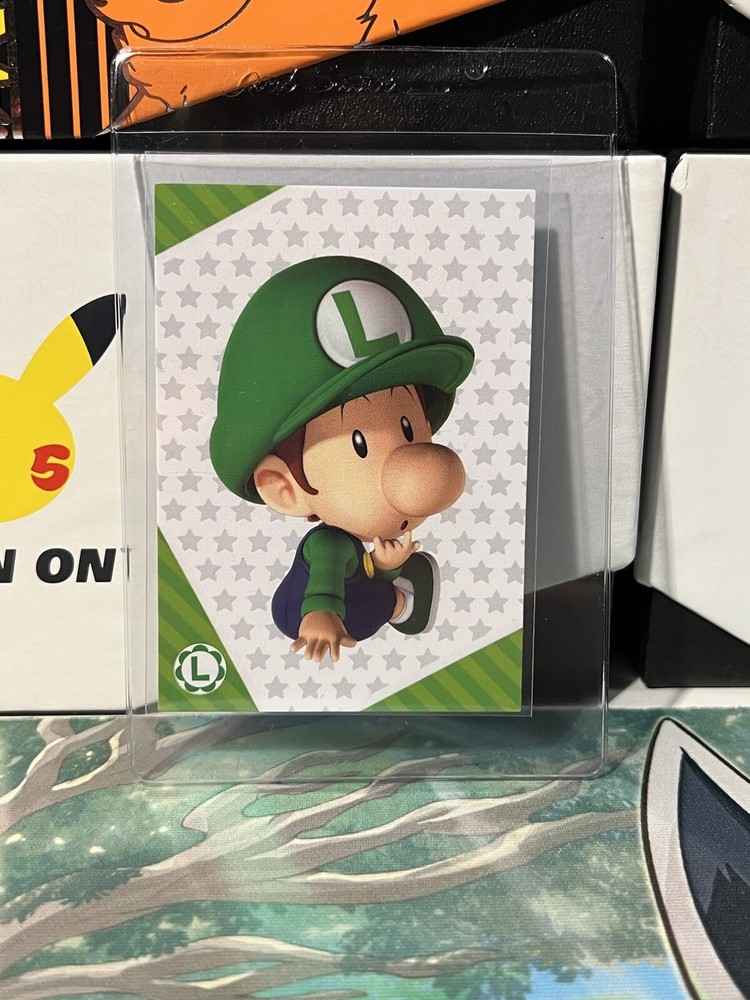 Super Mario Panini Trading Card No 28 Baby Luigi Close-Up