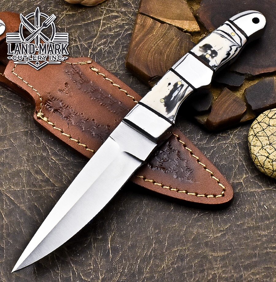 HANDMADE D2 STEEL HIGH POLISH HUNTING KNIFE WITH BEAUTIFUL SWIRL RESIN HANDLE