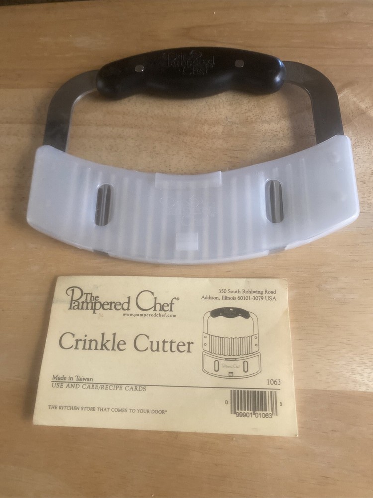 Pampered Chef Crinkle Cutter with Guard and Nylon Chopper Smasher Set #1063