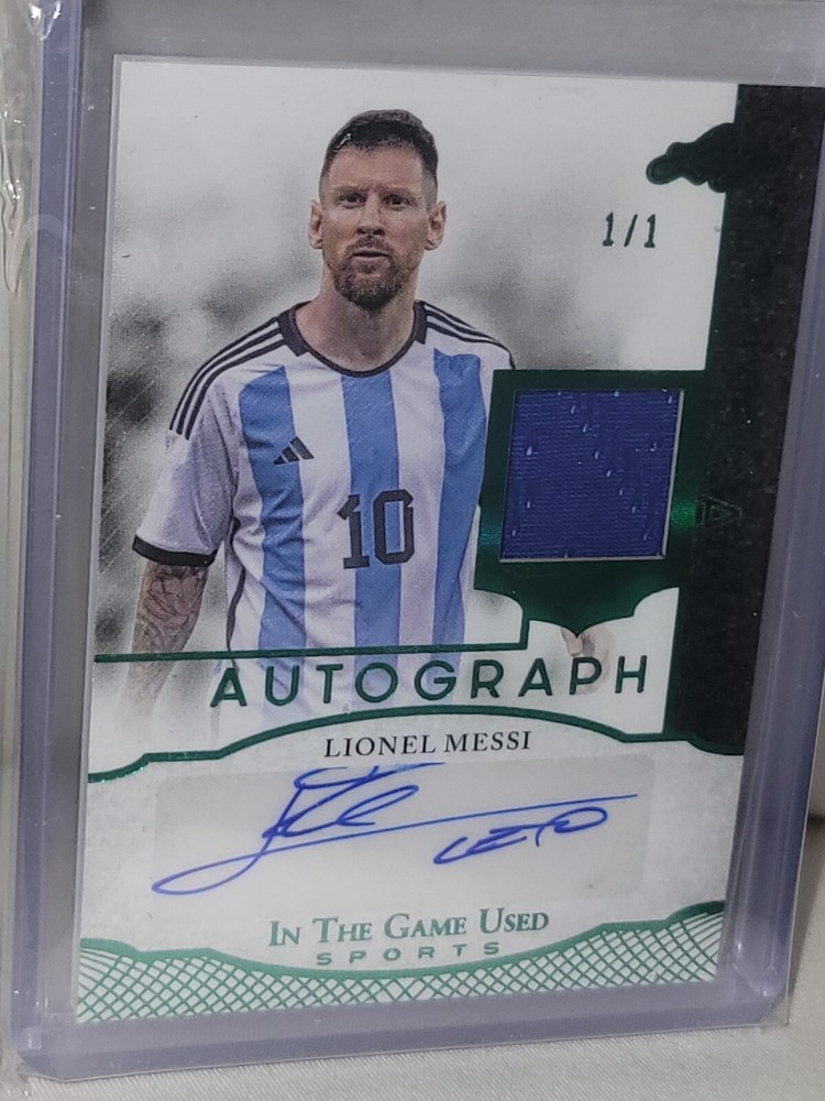 LIONEL MESSI 1/1 LEAF 2024 AUTOGRAPH & GAME-USED PATCH ARGENTINA