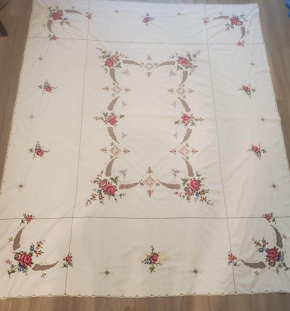 Vintage Cross Stitch & Crochet Lace Tablecloth - Handmade Floral Embroidery