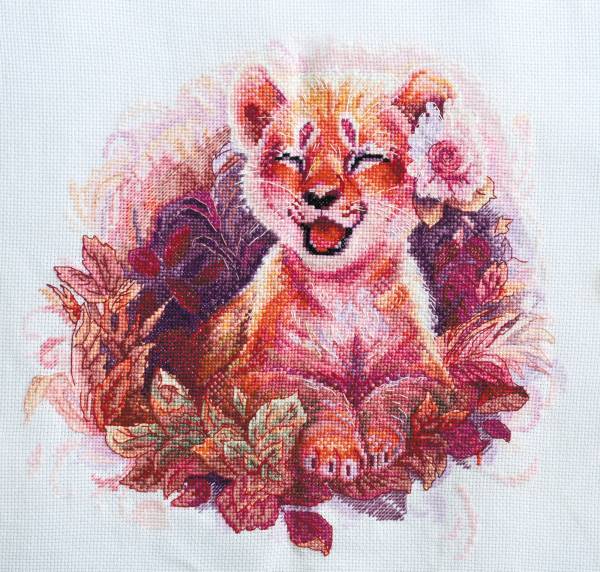 Cross stitch kit - Little lioness 30x30cm White Aida 14ct needlepoint kit