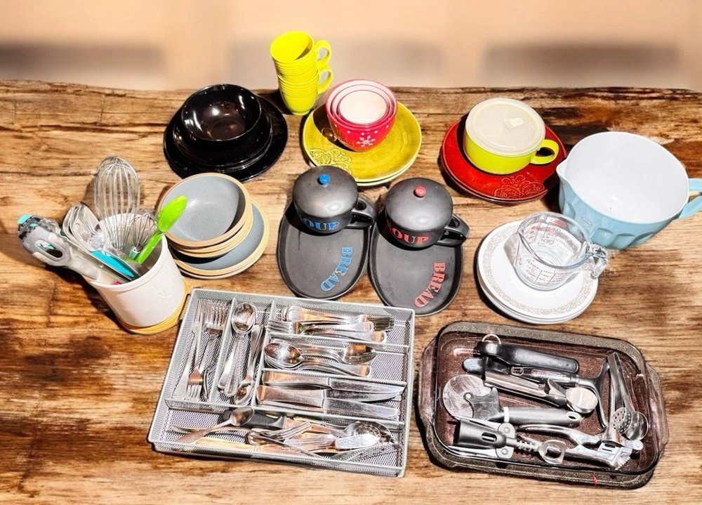 Set various styles of plates & bowls & a Matching Utensil set W/ organizer