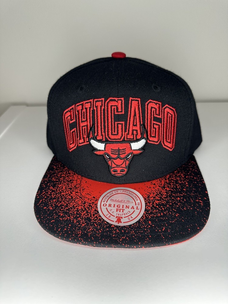 Mitchell & Ness Chicago Bulls Snapback Hat Cap Spray Paint NBA Brand New