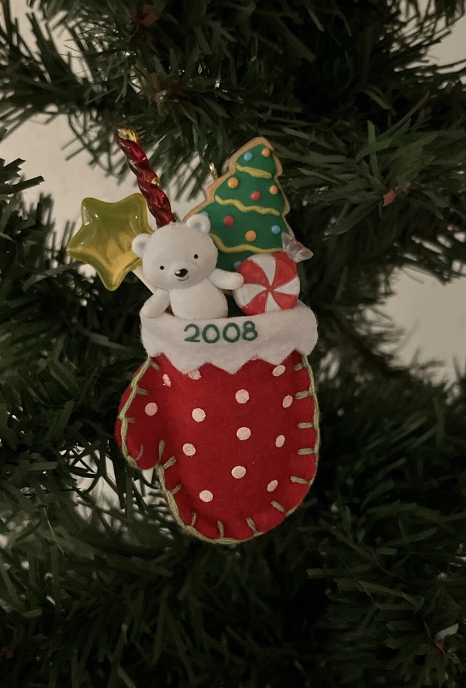 2008 Hallmark A Christmas Surprise Keepsake Ornament