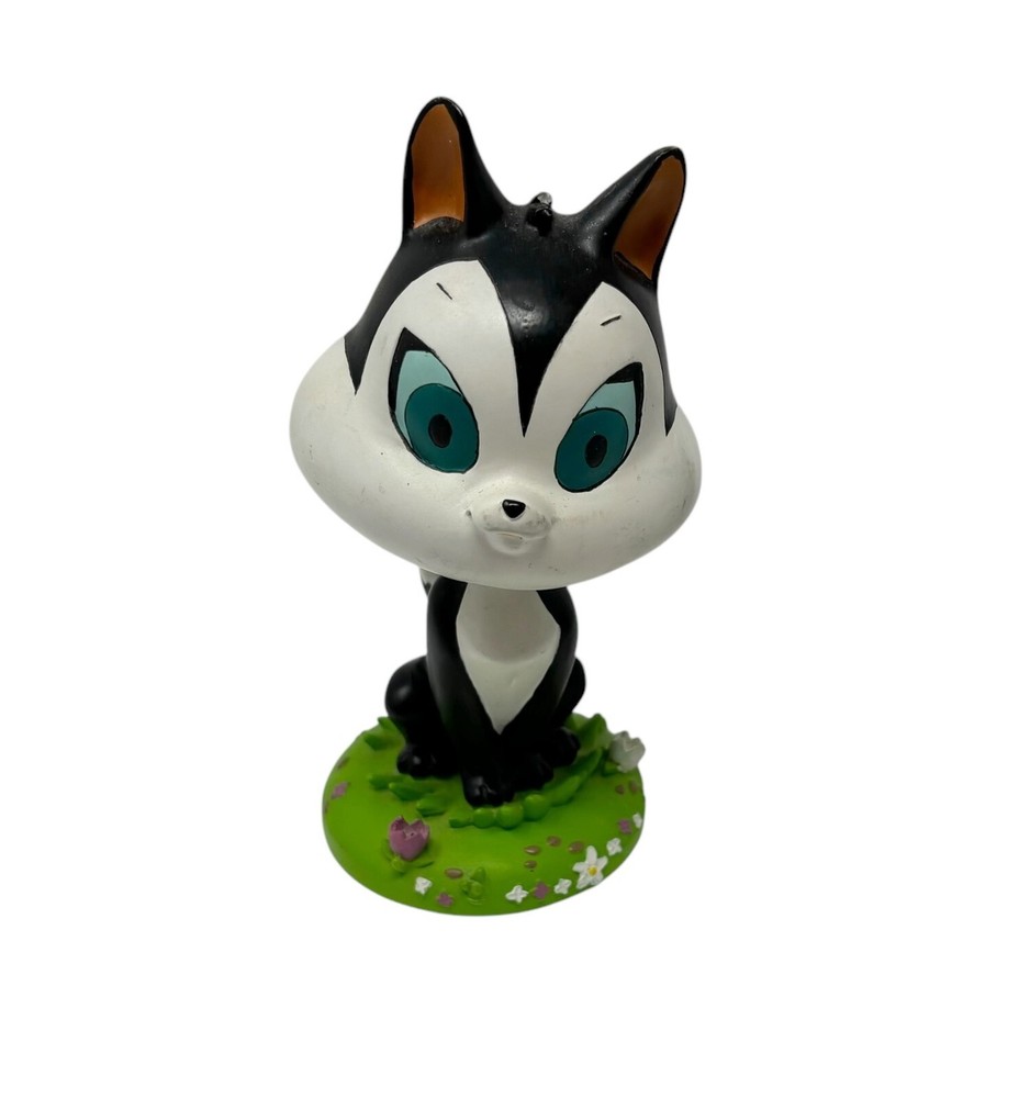 Warner Bros Pepe Le Pew’s Sweetheart Penelope Figurine 6