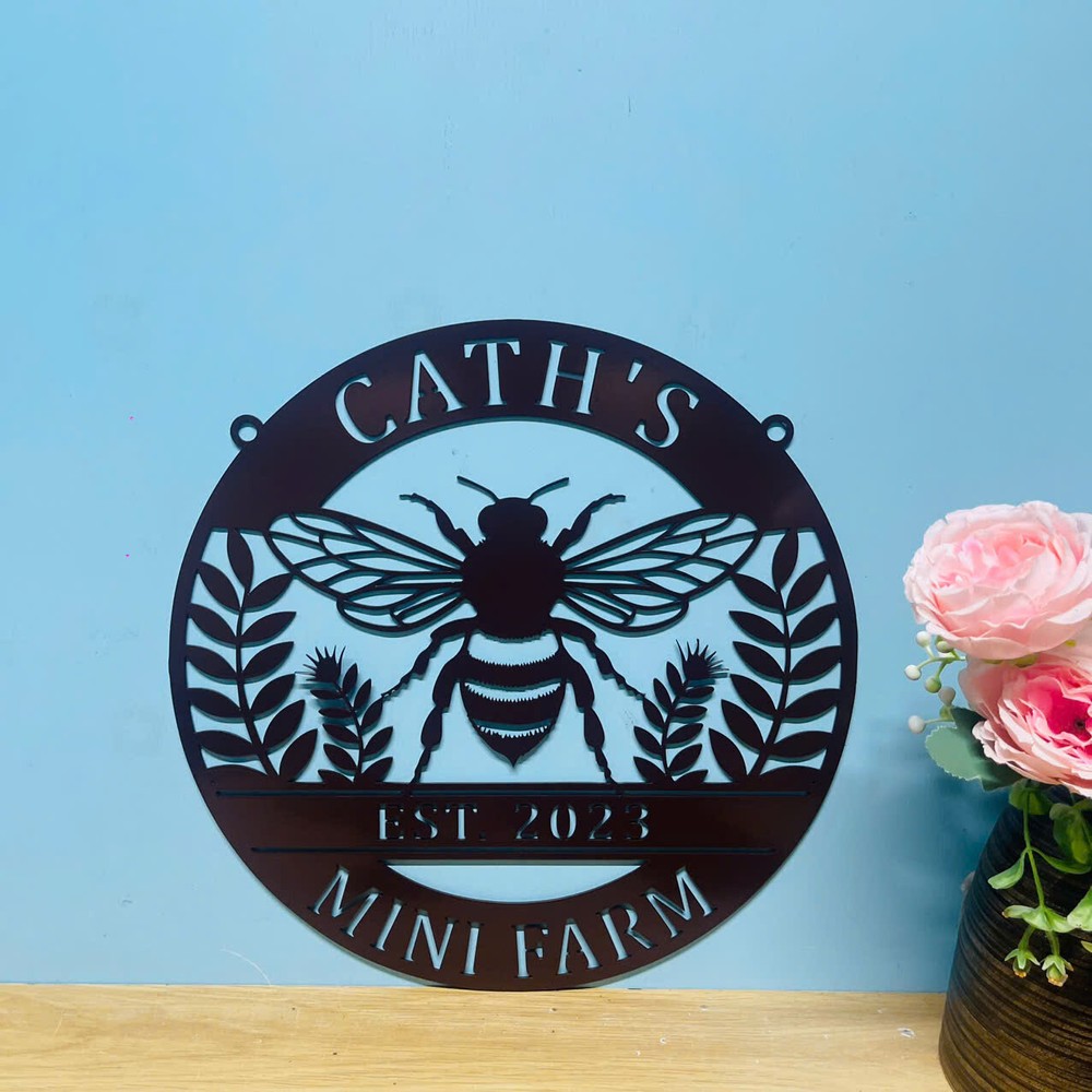 Bee Farmhouse Metal Sign,Custom Name&Year Rustic Garden Wall Decor,Outdoor Decor
