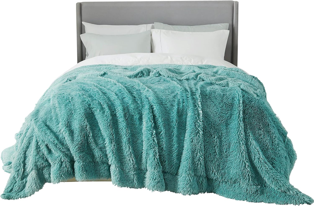 Queen Size Fluffy Green Sherpa Faux Fur Fleece Plush Warm Blanket for Cozy Bed Comfort
