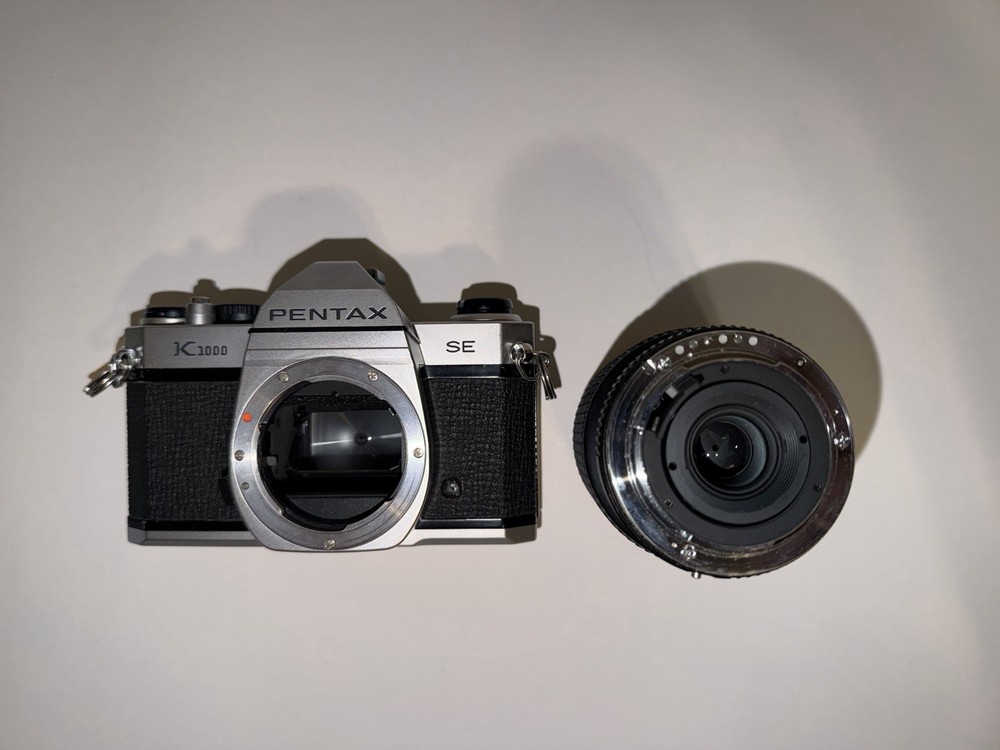 Pentax K1000 SE 35mm Film SLR Camera with Pentax -A 50mm Lens WORKS